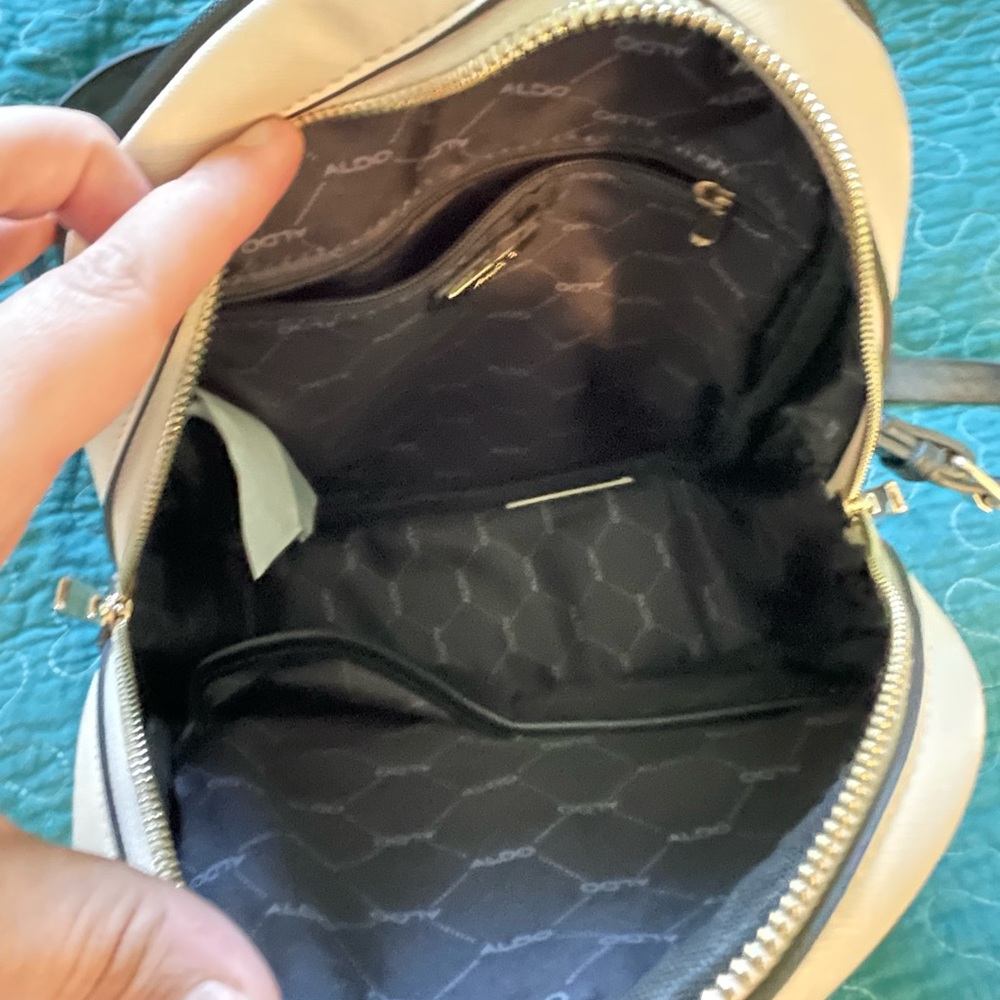 ALDO adjustable mini backpack - Picture 5 of 7